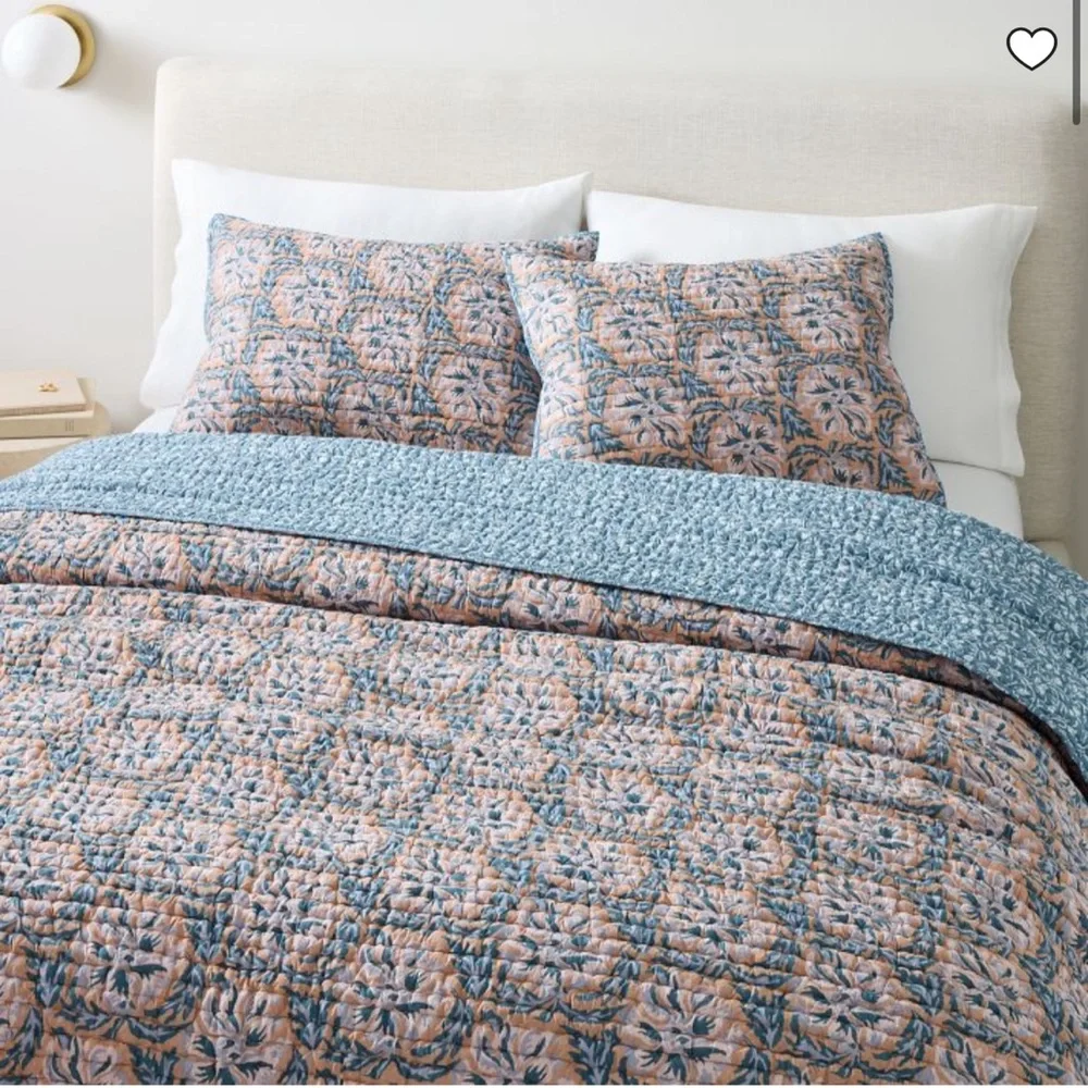 West Elm Lennon F/Q quilt and 2 standard shams